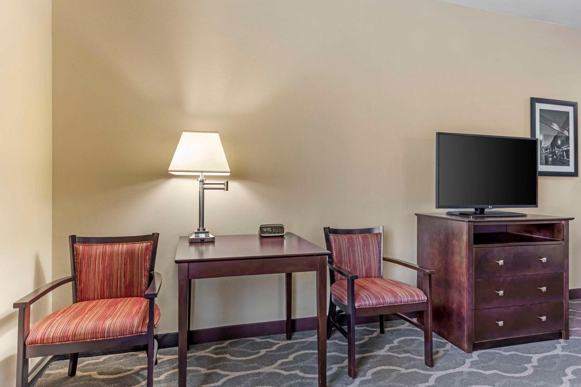 Best Western Plus Burleson Inn & Suites Екстер'єр фото