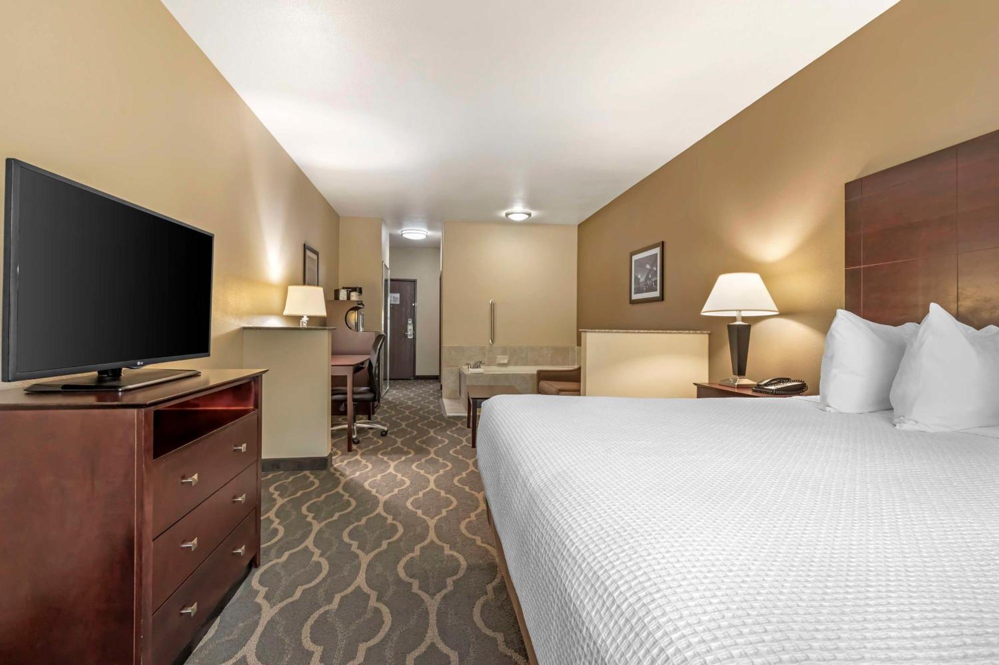 Best Western Plus Burleson Inn & Suites Екстер'єр фото