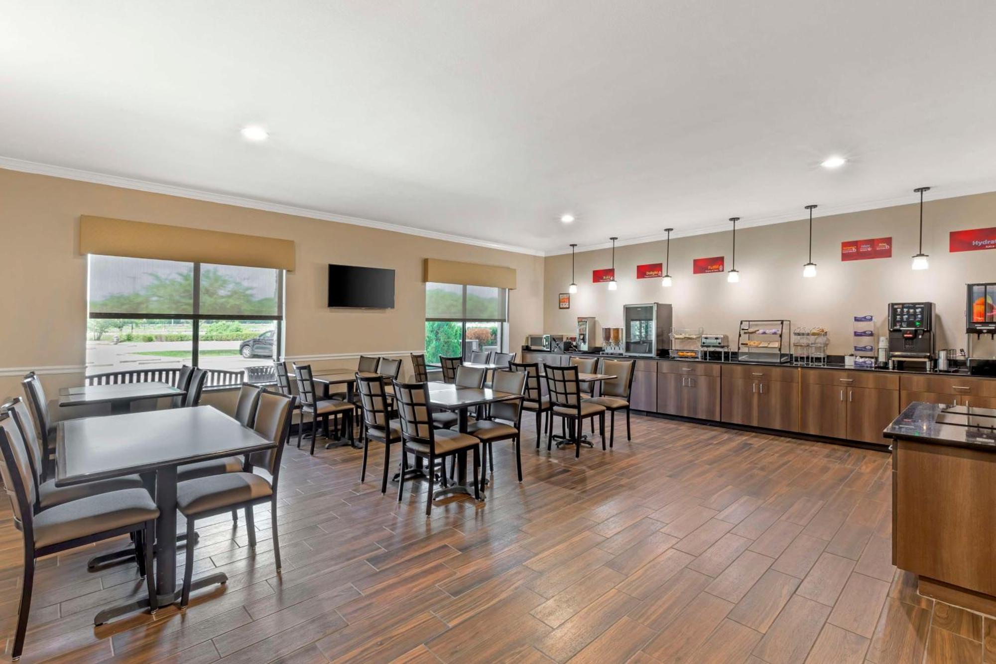 Best Western Plus Burleson Inn & Suites Екстер'єр фото